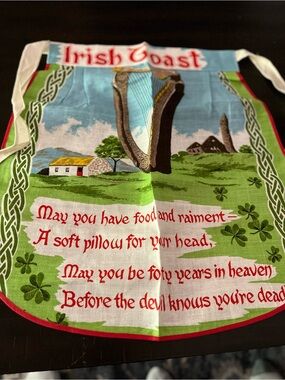 Irish Toast Vintage Linen Apron with Shamrock Design IRISH toast